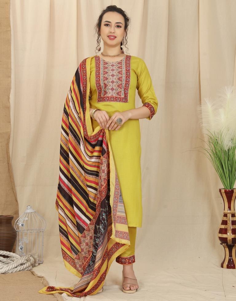 Varanga Women Mustard Yellow & Grey Yoke Design Kurta with Trousers Price  in India, Full Specifications & Offers | DTashion.com
